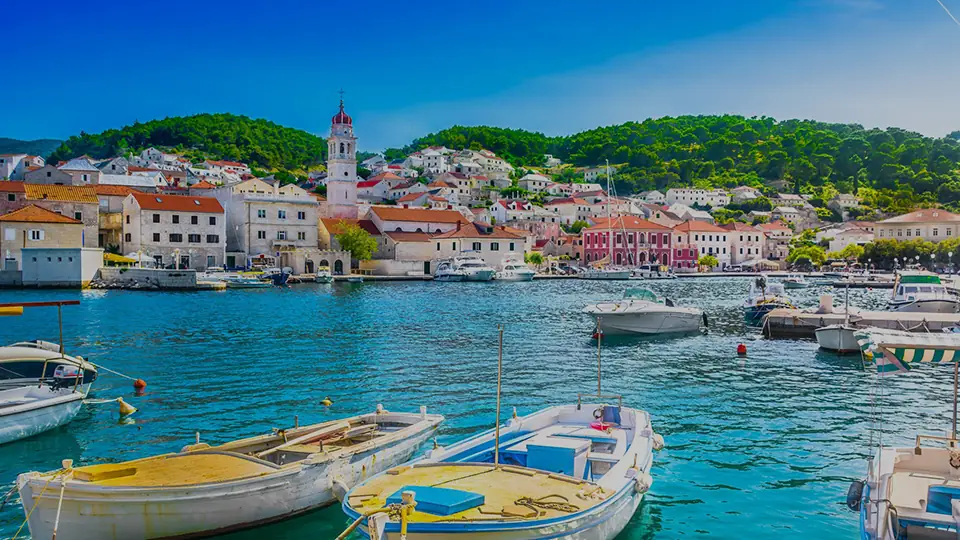 Pusice, piccola città sull'isola di Brac